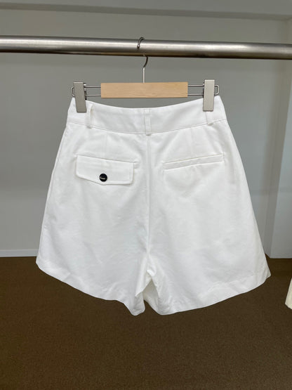 Cotton Pleated shorts