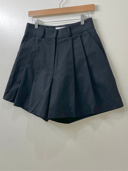 Cotton Pleated shorts