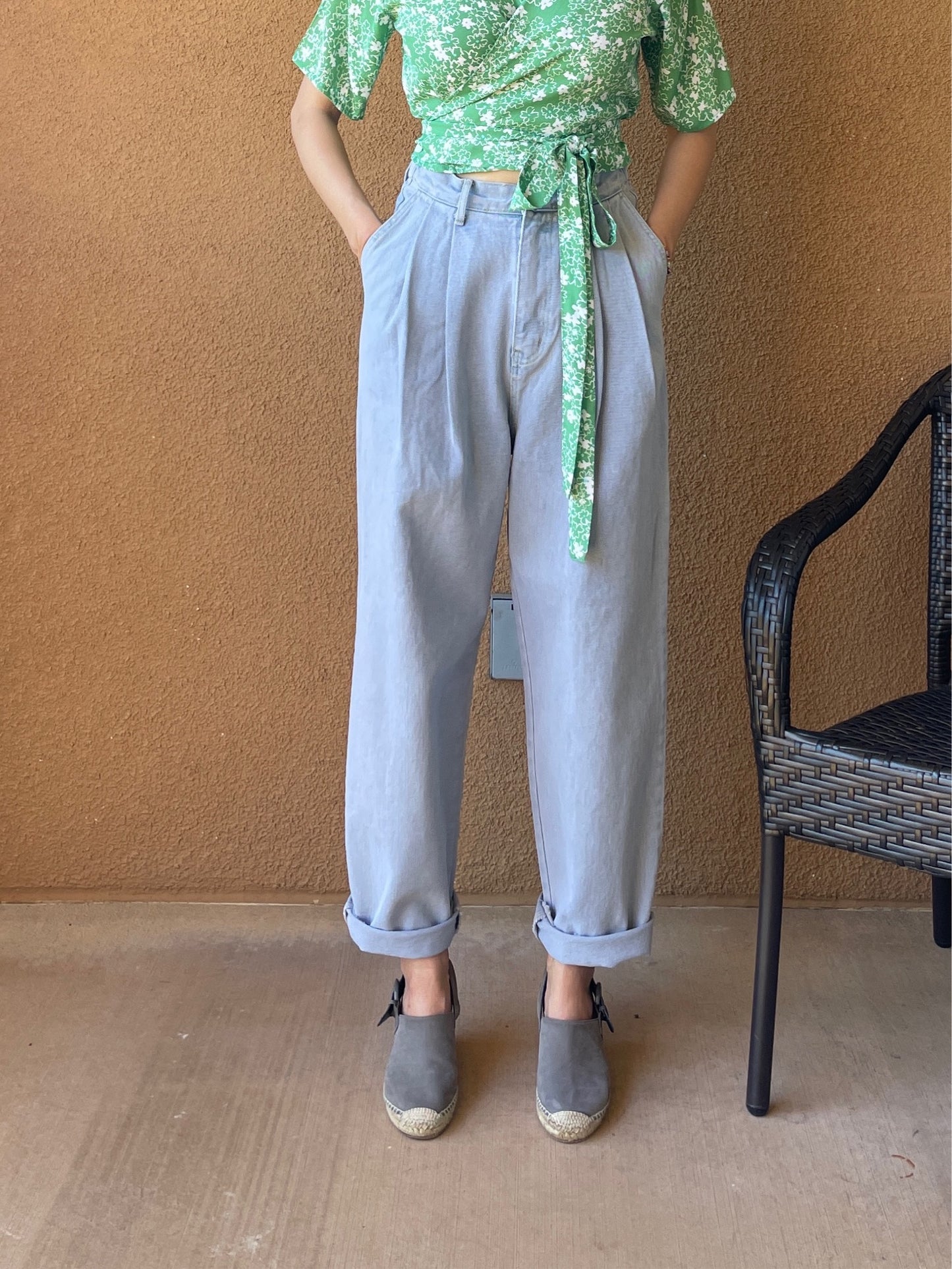 Pleats Front Mom Jeans - Wide Barrel Legs